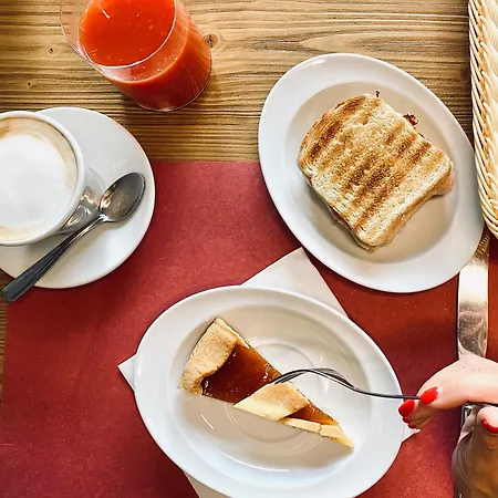 Hill Colle - & Bistrot 3* Erbusco